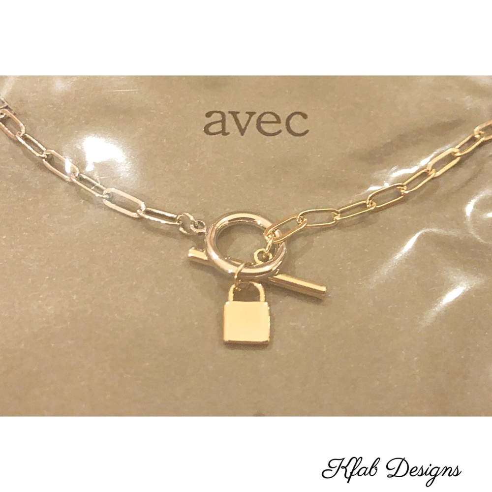 ❤️LAST! Padlock Toggle Two Tone Chain Necklace! - Picture 6 of 6